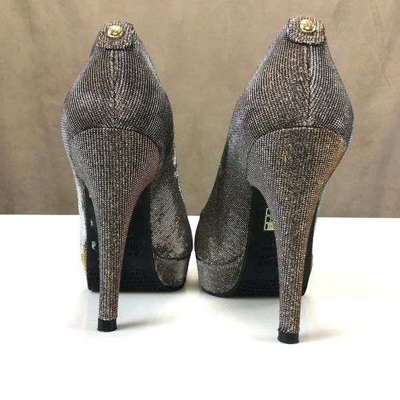𝅺STUART Weitzman Shoes for Russell & Bromley metallic sparkle platform pumps - Picture 8 of 13